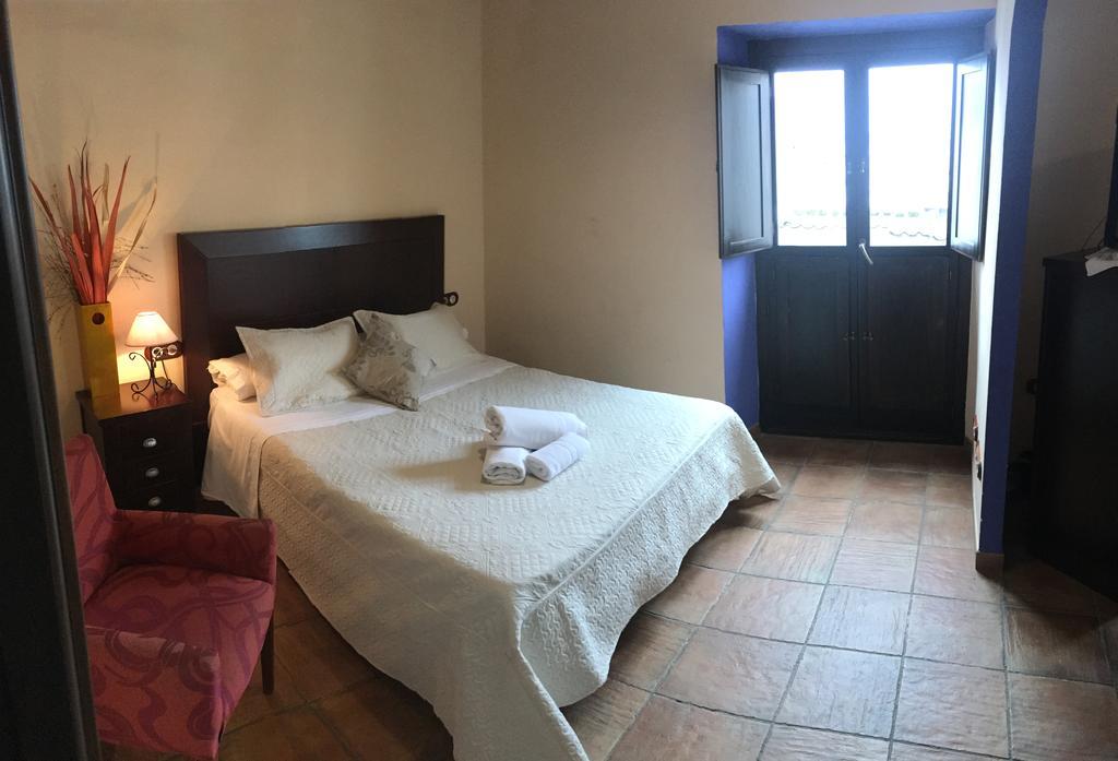 Apartamentos Victoria Bujalance Buitenkant foto