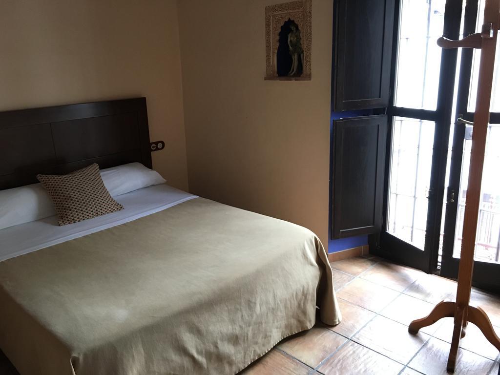 Apartamentos Victoria Bujalance Buitenkant foto